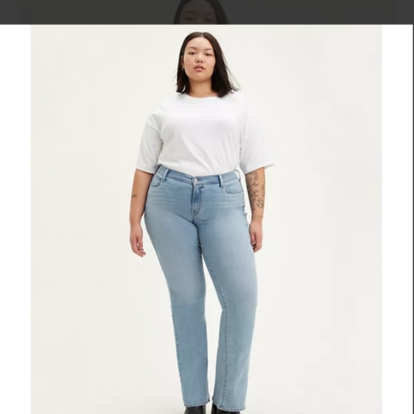 Levis jeans Womens Plus Size Classic Bootcut style 23649-0024  18W,22W,NWT - Picture 1 of 16